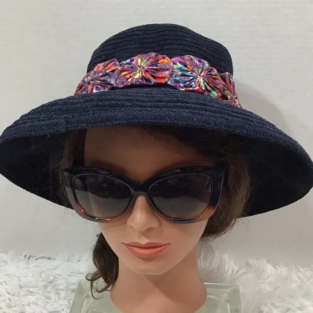 Knit cloche Sun Hat with Colorful Floral Band